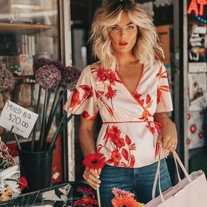 🍒NWT🍒 TED BAKER SUMMER WRAP TOP